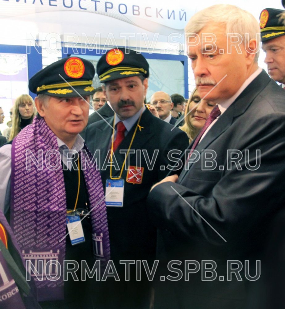 Встреча генерального директора ООО Норматив Харитоненко Дмитрия Григорьевича с губернатором г.СПб Полтавченко Г.С. на форуме малого и среднего предпринимательства Санкт-Петербурга